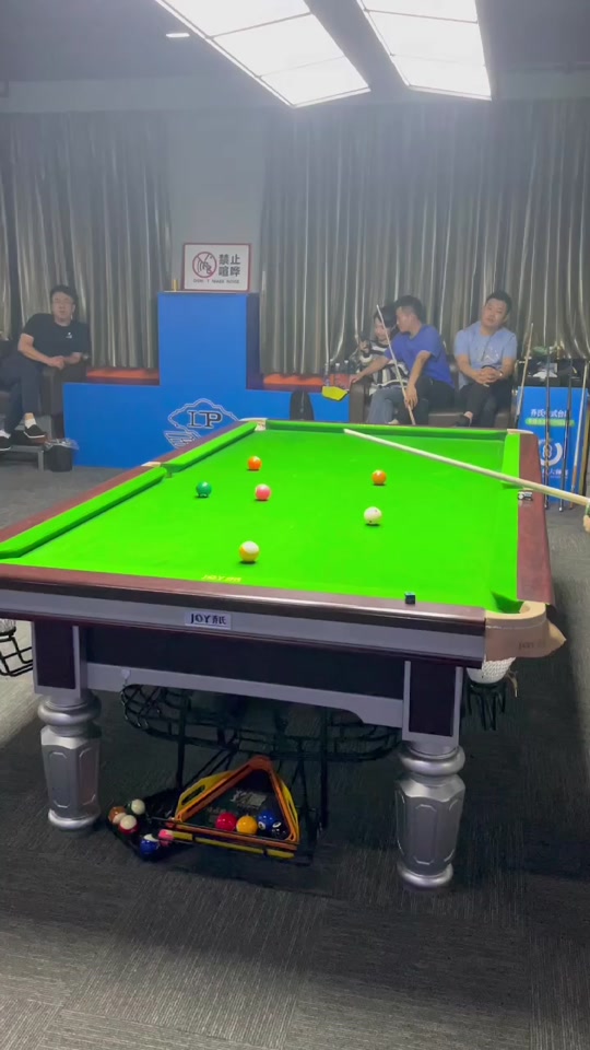 不同裁判组 不同裁判组